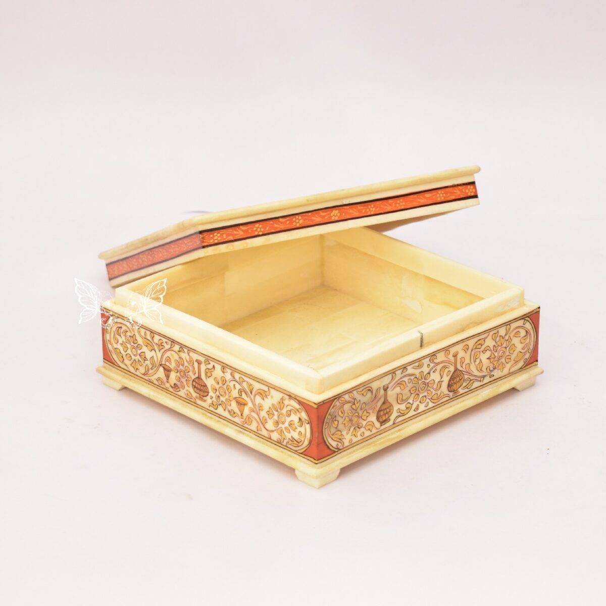 bone hand painted box n7 2