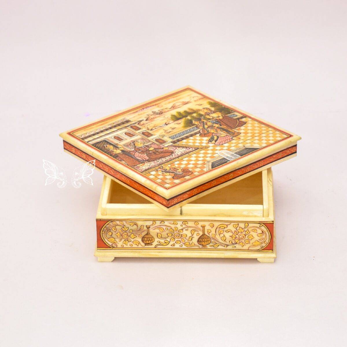 bone hand painted box n7 3