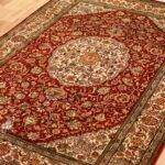 Kashan Design Silk Rug/carpet from Kashmir - Red & Ivory