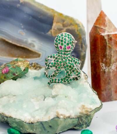 Brooch