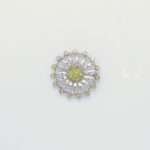 : Handcrafted 92.5 Sterling Silver Floral Brooch with Natural Peridot Sunburst - Image 4