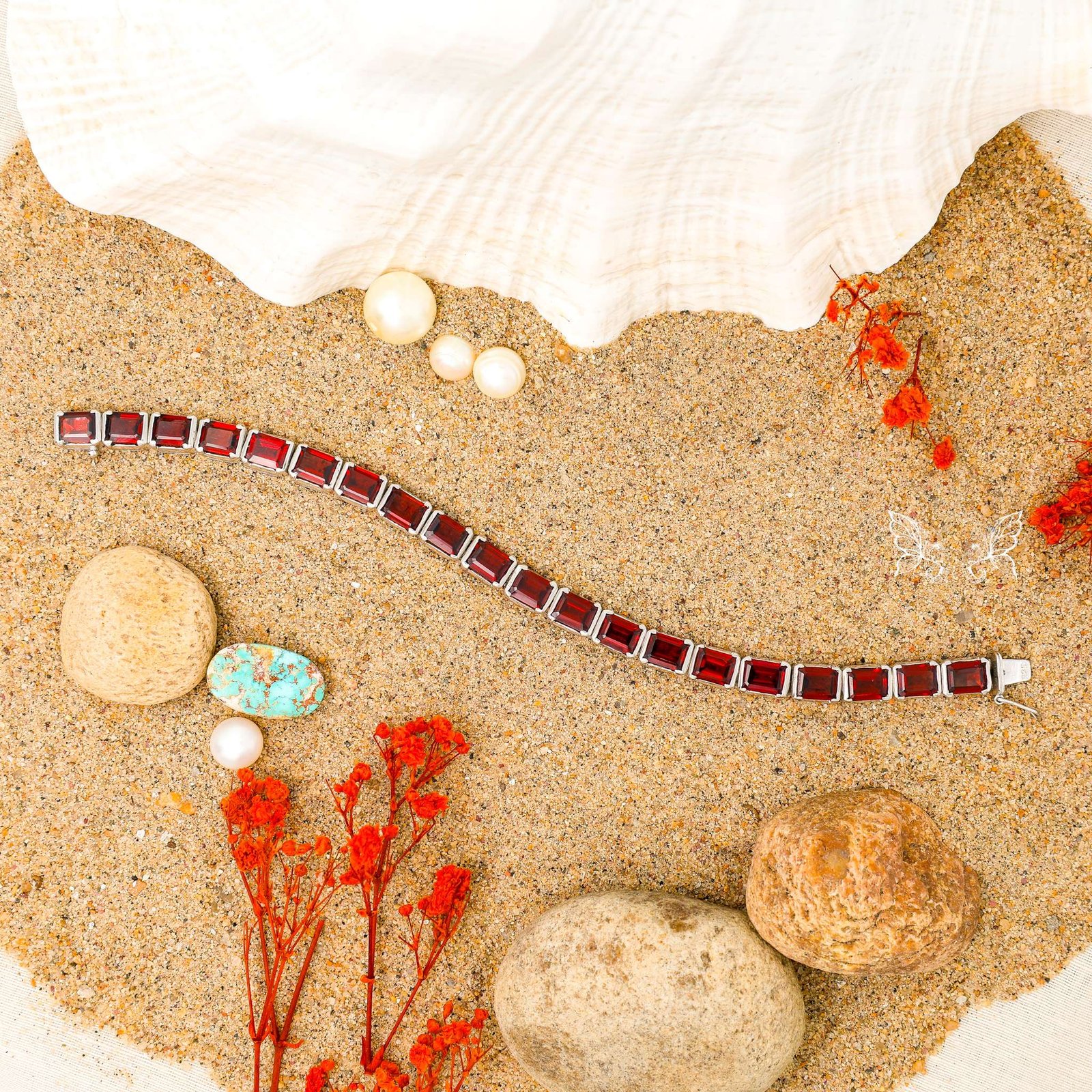 _82A1479 Natural Garnet Bracelet