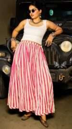 8 Meter Flare Hand Block Printed Pure Malmal Jaipuri Cotton Skirt – Reddish Pink & White - Image 2